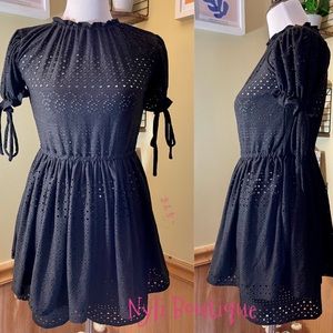 🌷Brand New coords eyelet short set can fit Sm up to M price firm!